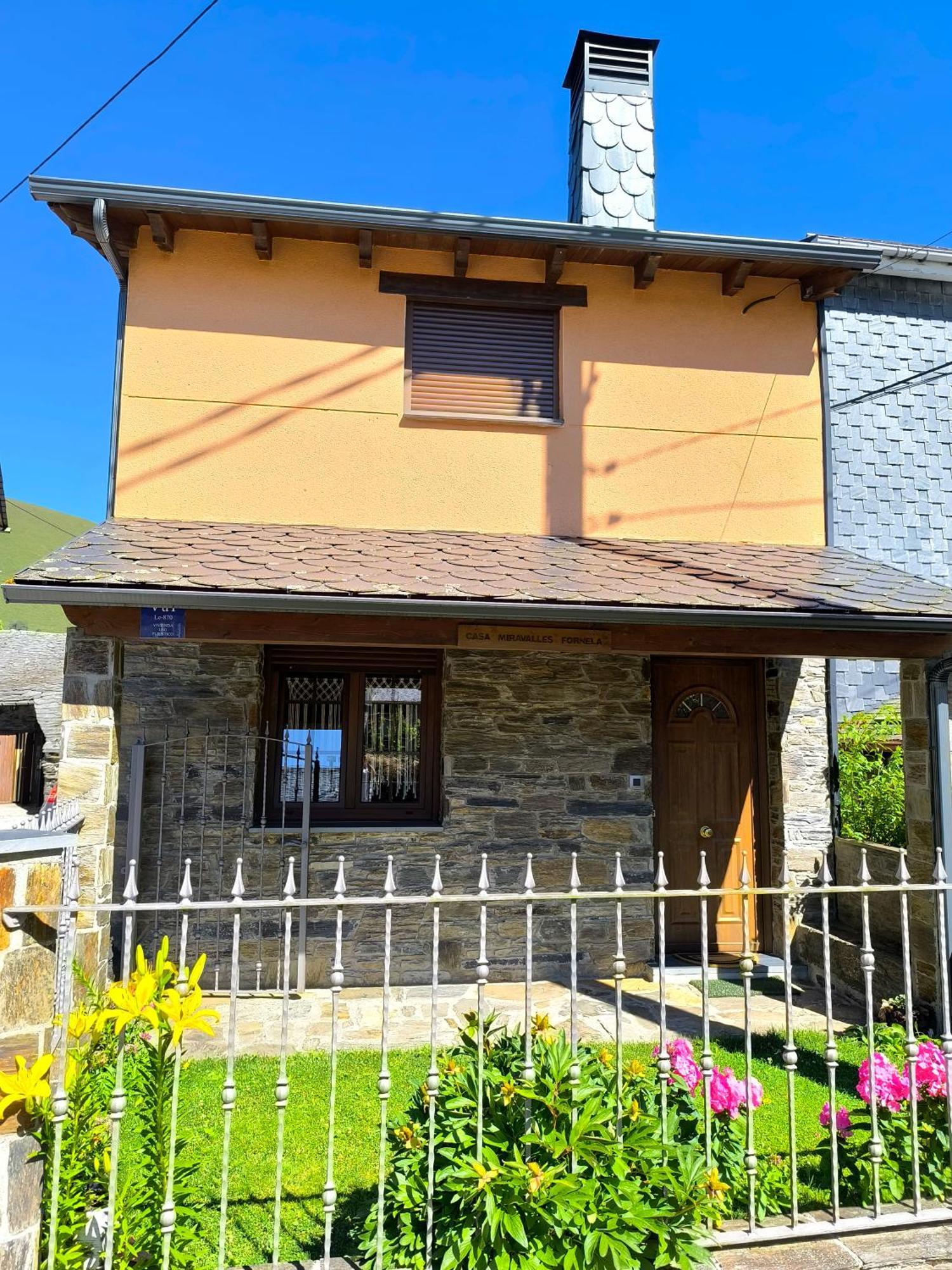 Casa Miravalles Fornela Guimara Exterior photo